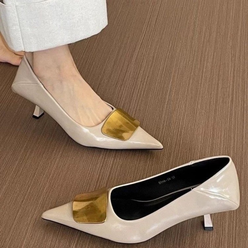 كعب فرنسي مدبب عند الأصابع لعا - مراجعة Court Heel Pointed وسعره