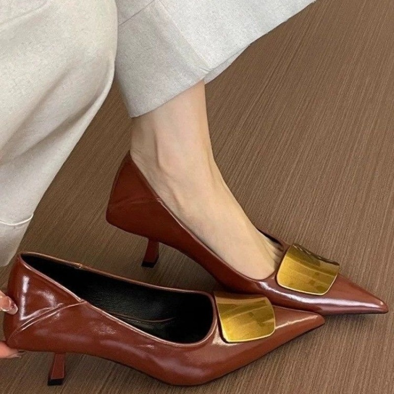 كعب فرنسي مدبب عند الأصابع لعا - مراجعة Court Heel Pointed وسعره