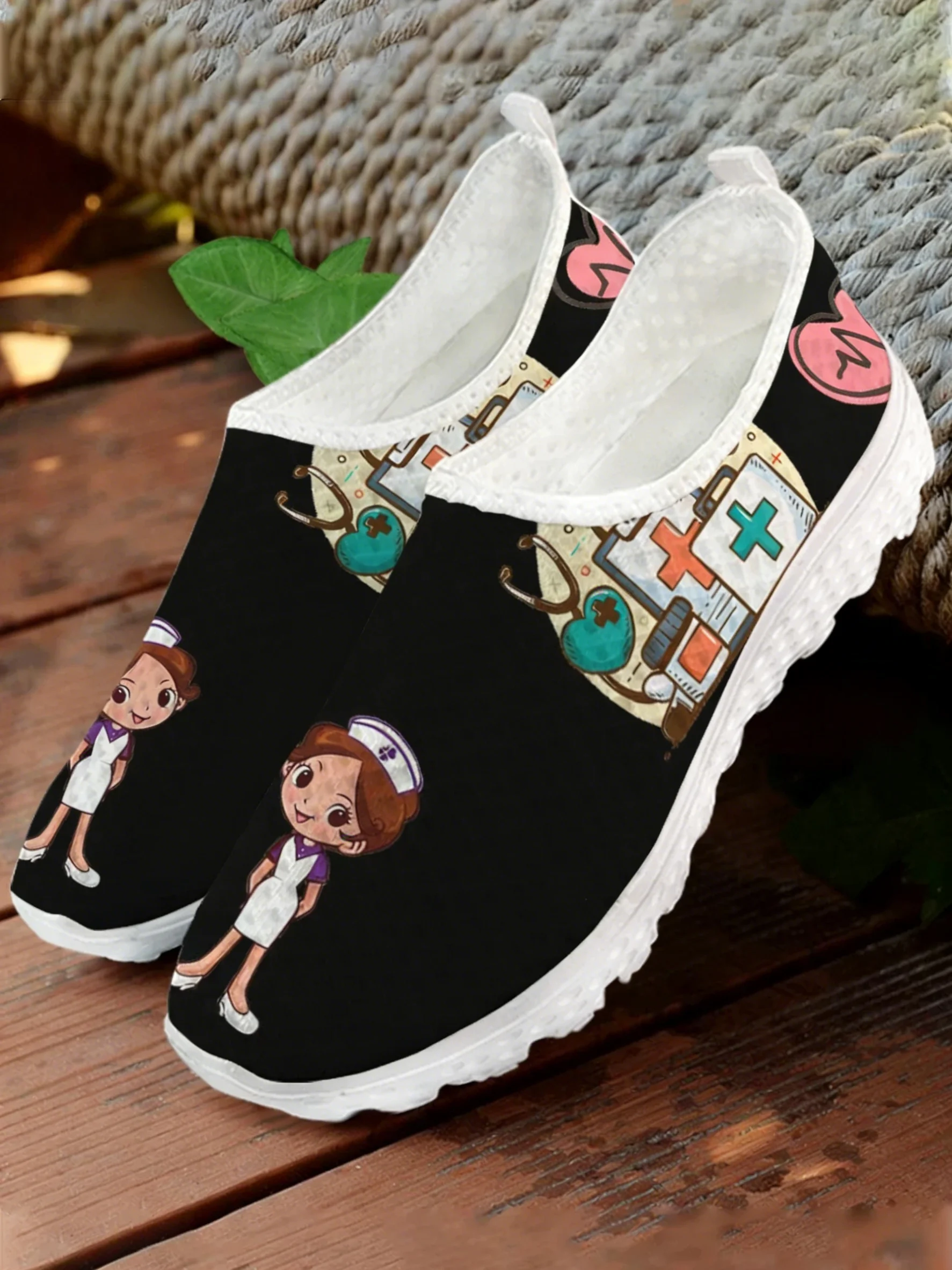 حذاء رياضي عالي الجودة بطبعة ط - مراجعة Women Shoes Tennis وسعره